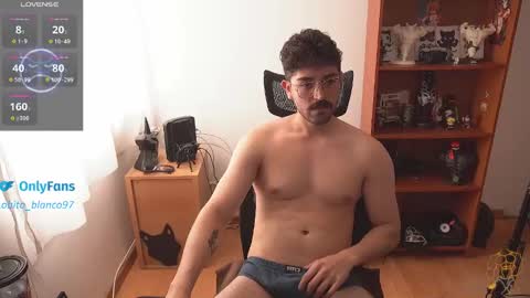 Snapshot of lobito_blanco97 chatting on 02.10.26 Lobito blanco Thefckingwolf main account online show from 02.10.26