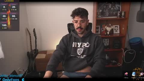 Snapshot of lobito_blanco97 chatting on 04.08.26 Lobito blanco Thefckingwolf main account online show from 04.08.26