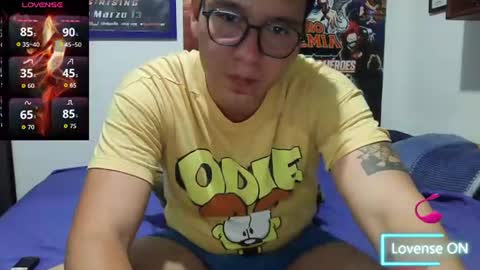 Snapshot of lobomx19 chatting on 06.15.26 Lobo online show from 06.15.26