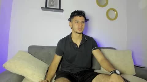 Snapshot of logan_9_ chatting on 02.01.26 logan online show from 02.01.26