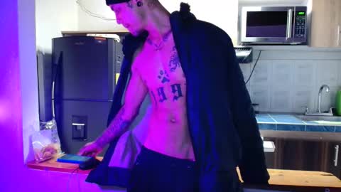 Snapshot of logan__777 chatting on 10.15.25 Logan online show from 10.15.25