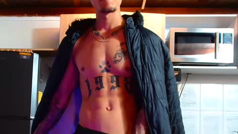 Snapshot of logan__777 chatting on 11.16.25 Logan online show from 11.16.25