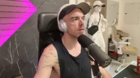 logan__kelly online show from 07.31.26