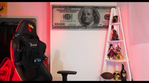 Snapshot of logan_hugh8 chatting on 12.27.24 logan_hugh8 online show from 12.27.24