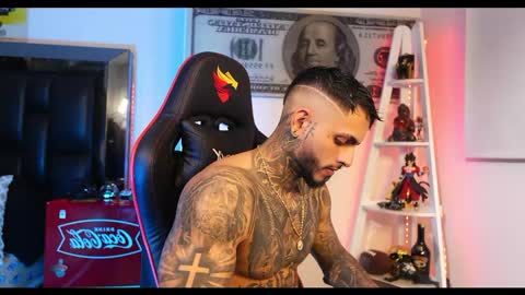 Snapshot of logan_hugh8 chatting on 02.20.25 logan_hugh8 online show from 02.20.25