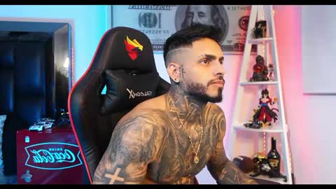 Snapshot of logan_hugh8 chatting on 02.22.25 logan_hugh8 online show from 02.22.25