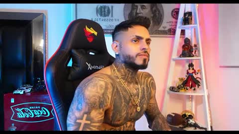 Snapshot of logan_hugh8 chatting on 02.24.25 logan_hugh8 online show from 02.24.25