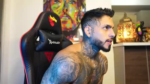 Snapshot of logan_hugh8 chatting on 09.24.25 logan_hugh8 online show from 09.24.25