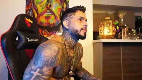 Snapshot of logan_hugh8 chatting on 10.07.25 logan_hugh8 online show from 10.07.25