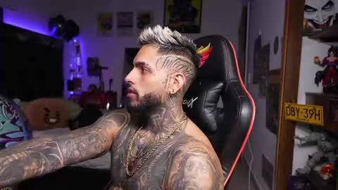 logan_hugh8 online show from 04.17.26