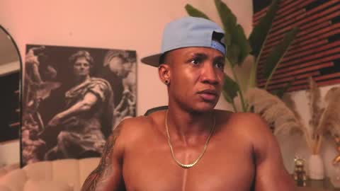 Snapshot of logan_varela chatting on 02.14.25 logan_varela online show from 02.14.25