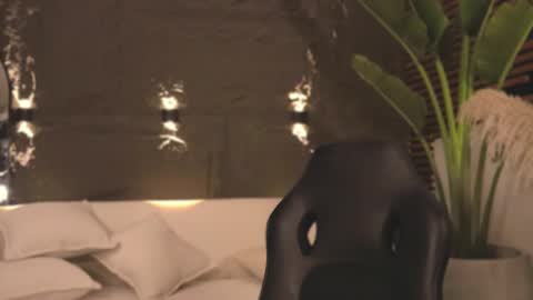 Snapshot of logan_varela chatting on 02.22.25 logan_varela online show from 02.22.25