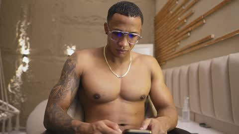 logan_varela online show from 04.02.26