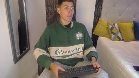 Loganfoster  online show from 01.11.26