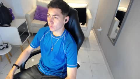 Loganfoster  online show from 01.18.26