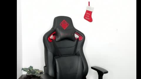 Snapshot of logannick chatting on 12.10.24 Logan online show from 12.10.24