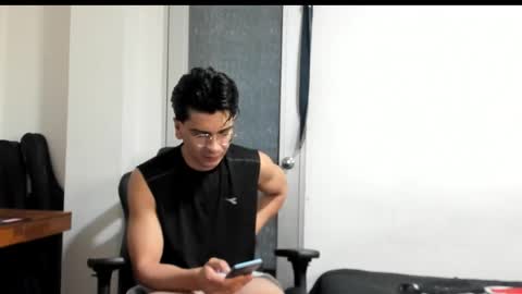 Snapshot of logannick chatting on 09.10.25 Logan online show from 09.10.25