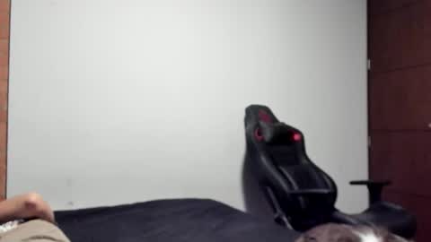 Snapshot of logannick chatting on 11.10.25 Logan online show from 11.10.25