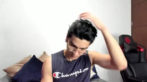 Snapshot of logannick chatting on 11.24.25 Logan online show from 11.24.25