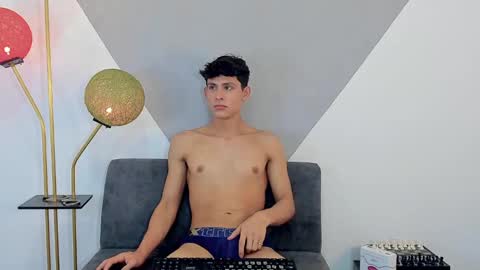 Snapshot of loganoficialx chatting on 12.05.24 loganoficialx online show from 12.05.24