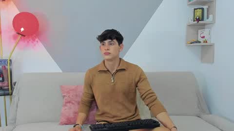 Snapshot of loganoficialx chatting on 03.11.25 loganoficialx online show from 03.11.25