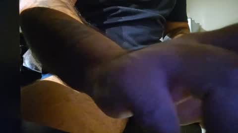 Snapshot of logiosh chatting on 11.20.25 logiosh online show from 11.20.25