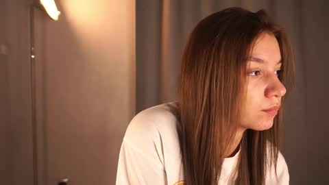 Elza online show from 10.17.25