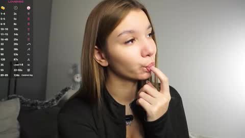 Elza online show from 12.20.25