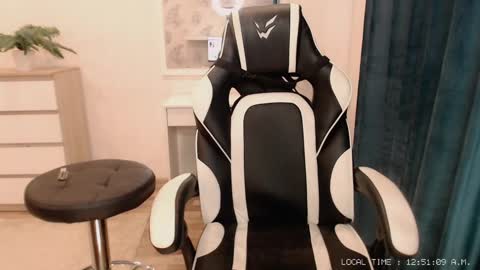  Lola  online show from 02.03.25