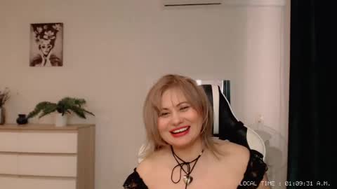  Lola  online show from 02.28.25