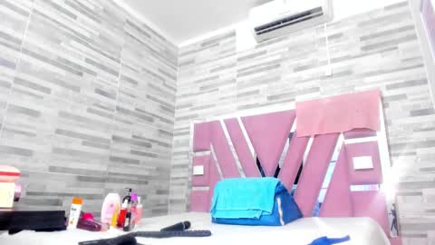 Lola online show from 03.08.25