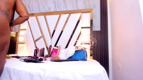 Lola online show from 10.21.25