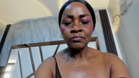 Lola online show from 11.12.25