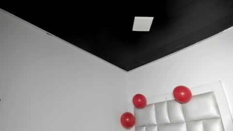 lola_js online show from 04.24.26