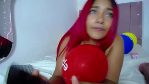 Snapshot of lola_lustrum chatting on 07.02.26 lola_lustrum online show from 07.02.26