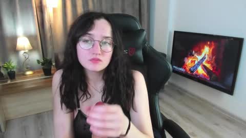 Lola online show from 12.02.24