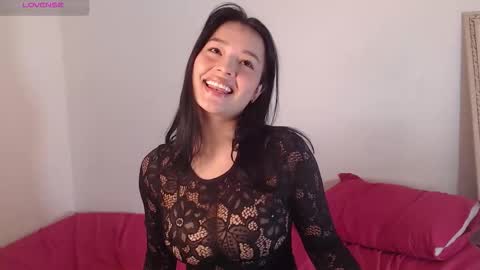 lola_sweeet18 online show from 09.28.25