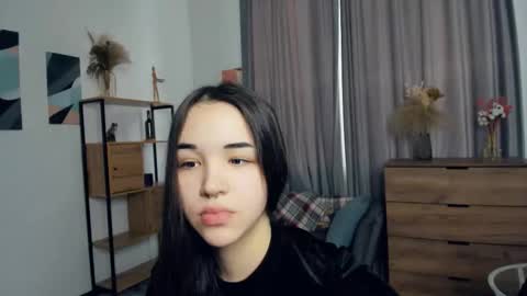 Snapshot of lola_weis chatting on 02.10.26 Melina online show from 02.10.26