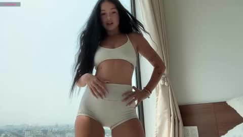 Lola online show from 04.12.26