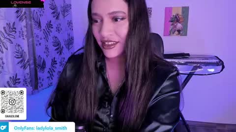 Snapshot of lolaasmith_21 chatting on 03.11.25 lolaasmith_21 online show from 03.11.25