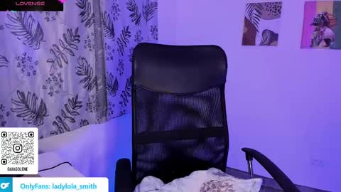 Snapshot of lolaasmith_21 chatting on 03.12.25 lolaasmith_21 online show from 03.12.25