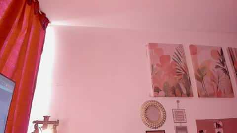 Snapshot of lolaasmith_21 chatting on 10.19.25 lolaasmith_21 online show from 10.19.25