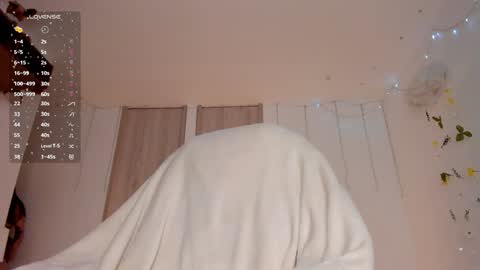  Lola Berry  online show from 01.27.25