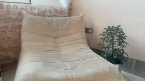 Snapshot of loladom chatting on 09.22.25 Frt Pr1ncess online show from 09.22.25