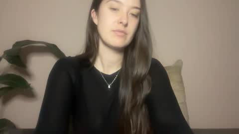 Snapshot of loladom chatting on 10.20.25 Frt Pr1ncess online show from 10.20.25