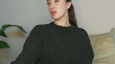 Snapshot of loladom chatting on 11.02.25 Frt Pr1ncess online show from 11.02.25