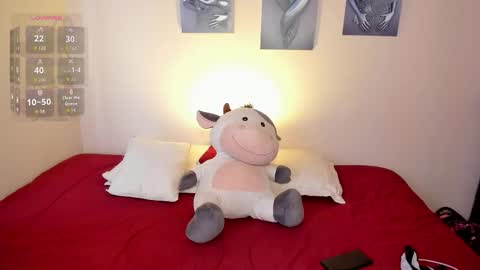 Snapshot of lolaleah_ chatting on 11.10.25 Lola online show from 11.10.25