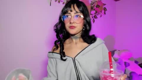 Lola online show from 03.04.26