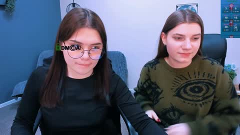 Snapshot of lolamrrr chatting on 12.19.24 Lola pvt is OPEN online show from 12.19.24