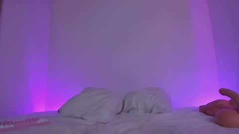 Lola online show from 02.18.25